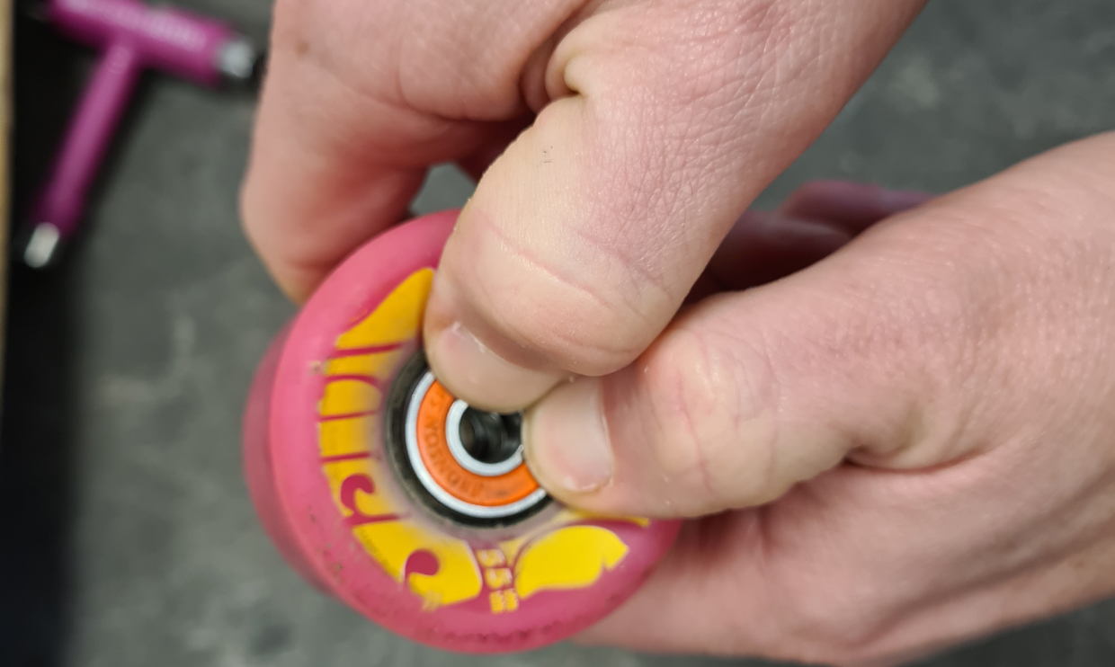 Skateboard bearing in wheel