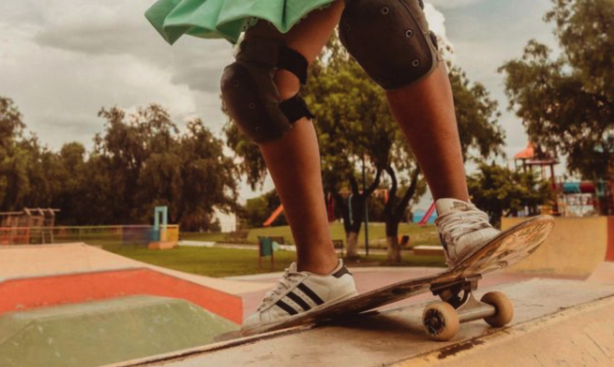 Imillaskate Bolivian skateboarders